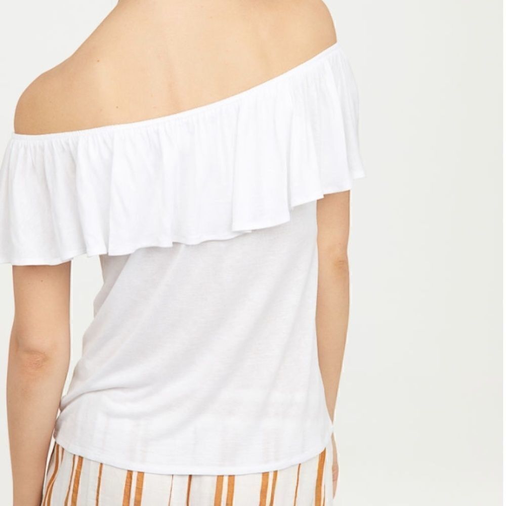 H&M White Off-the-Shoulder Top - Picture 4 of 7